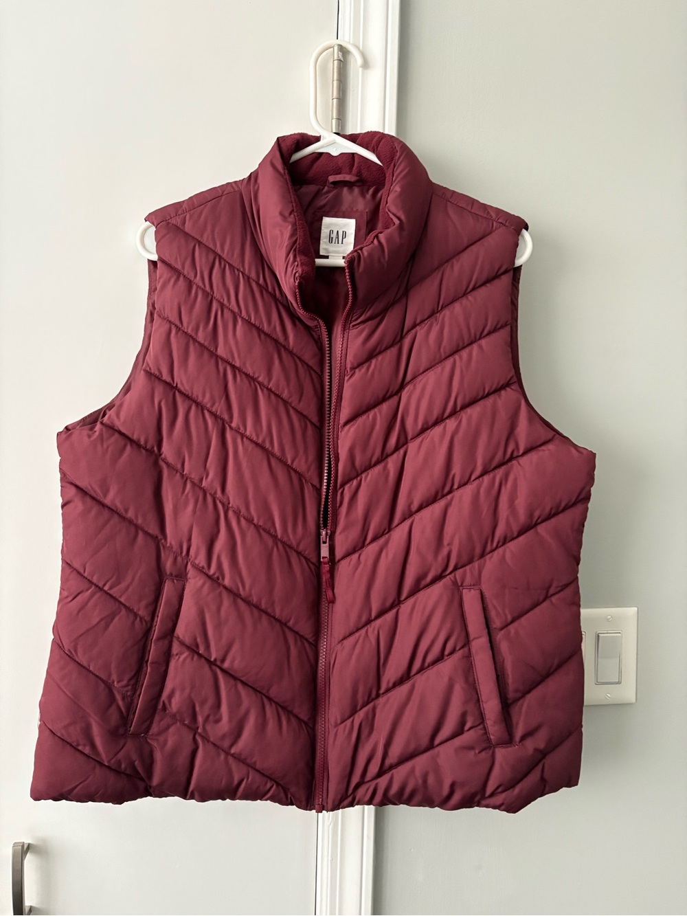 GAP Quilted Warmest Puffer Vest in Deep Burgundy